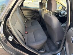 
										2016 Ford Focus full									