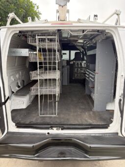 
										2010 Ford Econoline E-250 full									