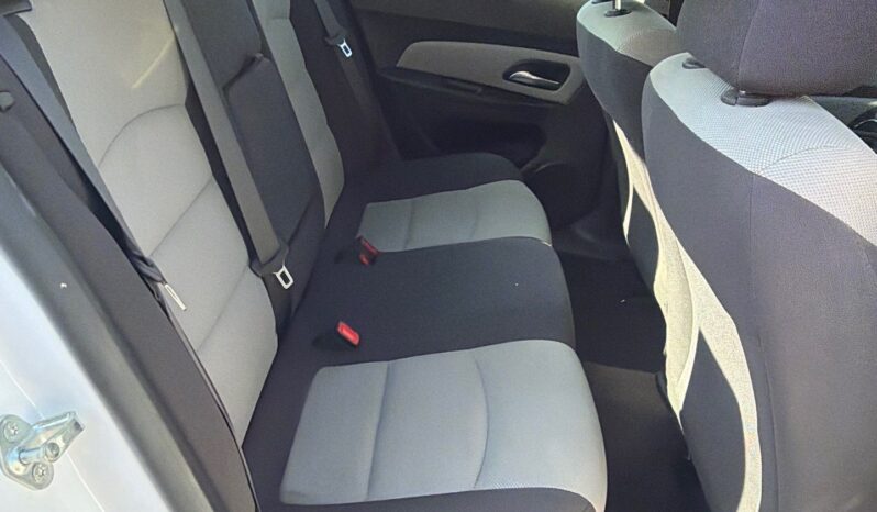 
								2014 Chevy Cruz full									