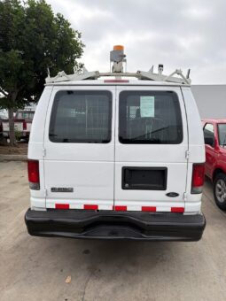 
										2010 Ford Econoline E-250 full									