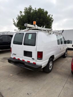 
										2010 Ford Econoline E-250 full									