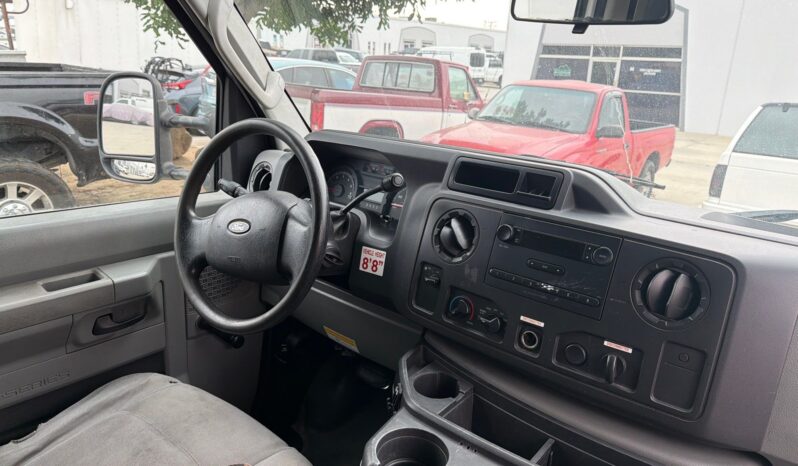 
								2010 Ford Econoline E-250 full									