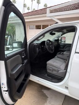 
										2016 Chevy Silverado 2500 Crew Cab full									