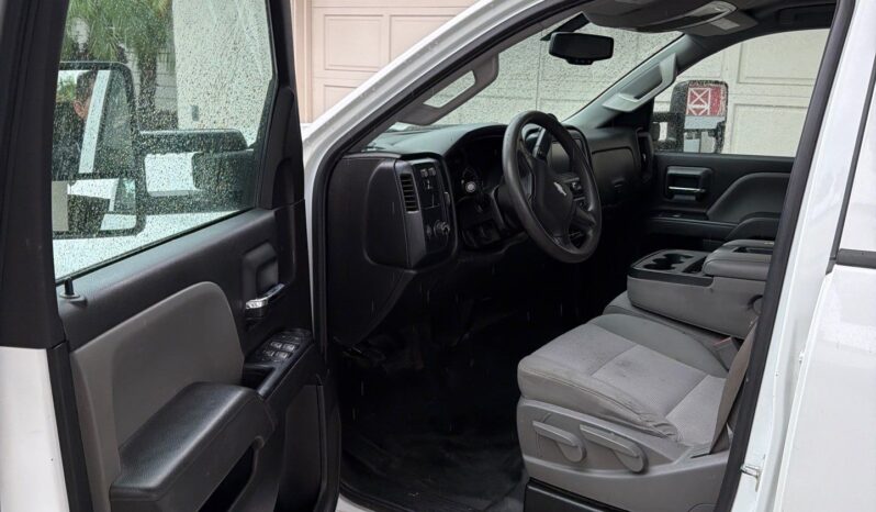 
								2016 Chevy Silverado 2500 Crew Cab full									