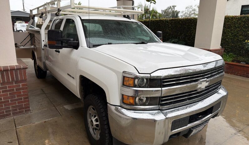 
								2016 Chevy Silverado 2500 Crew Cab full									